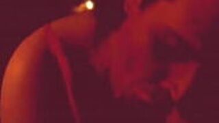 Сисси дает мне идеальную голову .... - порно видео