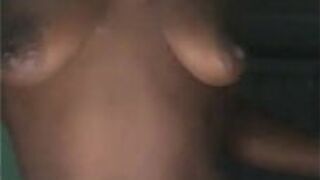 Тверкинг голышом - это ооочень весело - порно видео