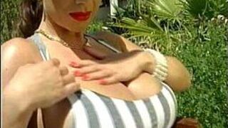 Джина Колани мастурбирует - порно видео