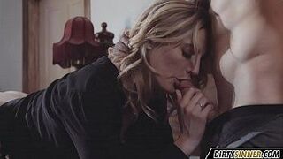 стройная мать любит молодые члены - порно видео